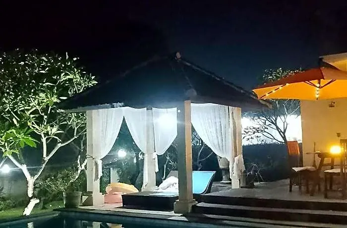 ホテル Lovina Cinta バリ島